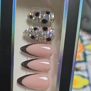 Black Manicure Rhinestone Press On Nails Med Length